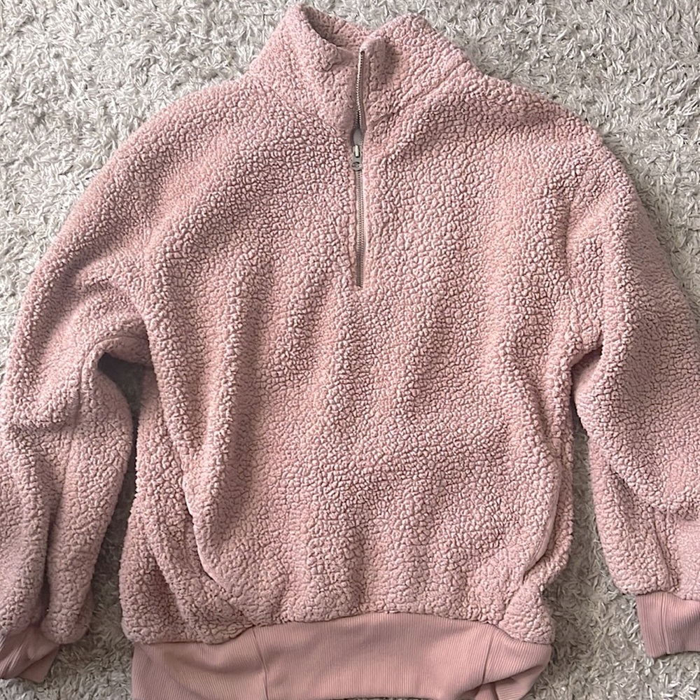 Light pink Sherpa sweatshirt. Size medium